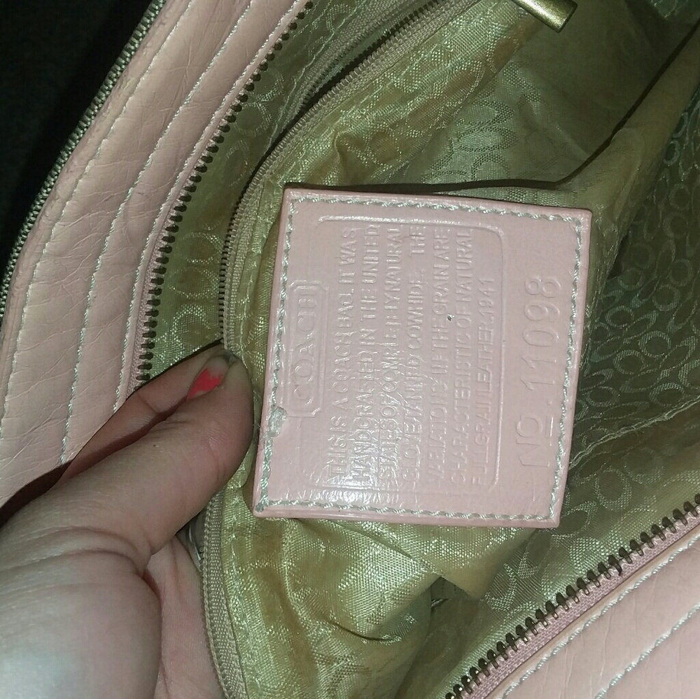 Coach handbag - Picture 2 of 2